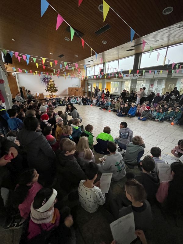 Adventssingen in der Aula